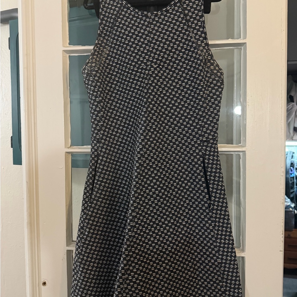 Lululemon &go 'Til Dawn Dress in Deep Dive White Black / Black